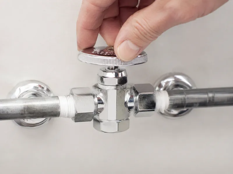 Llave Angular 3/8*3/8*3/8 Doble — vista 2